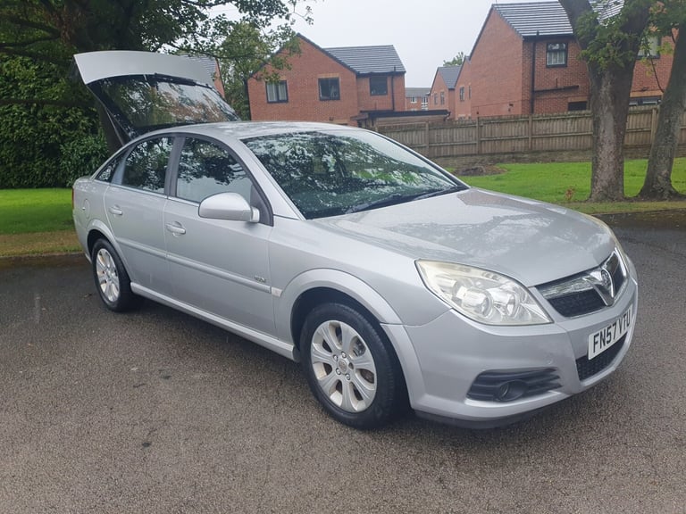image for 2007 Vauxhall Vectra 1.8i VVT Design 5dr HATCHBACK Petrol Manual