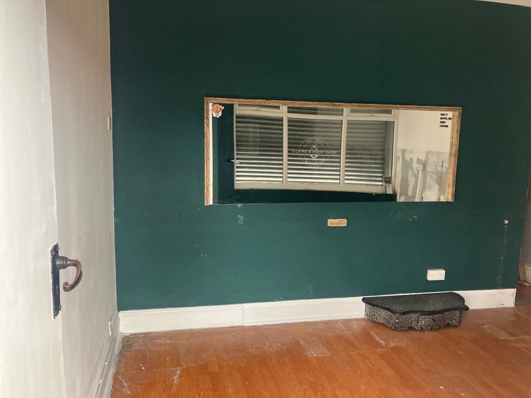 shop to rent barber shop deighton huddersfield