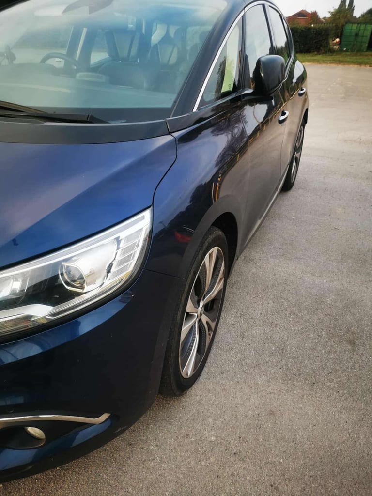 Renault scenic 