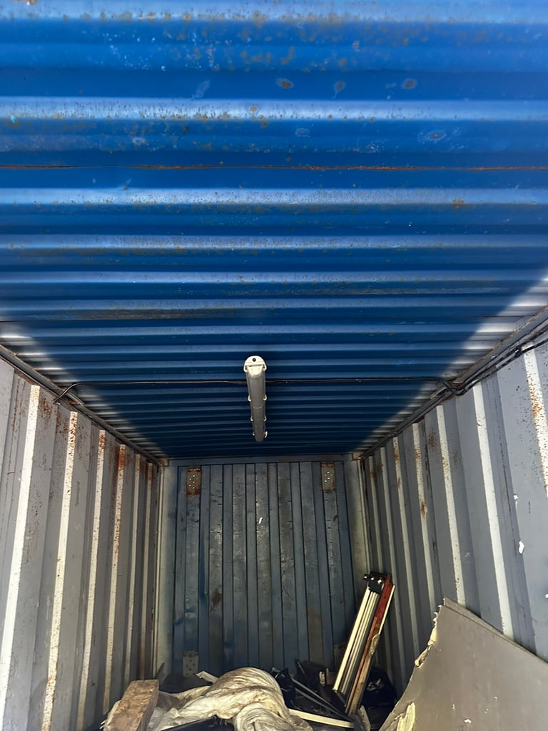 20ft shipping containers x2 