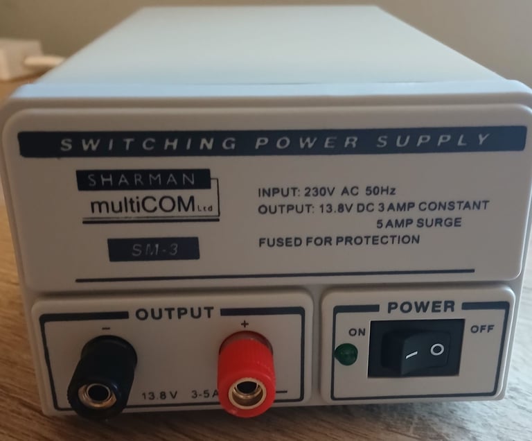 C.B. POWER SUPPLY 3-5AMP