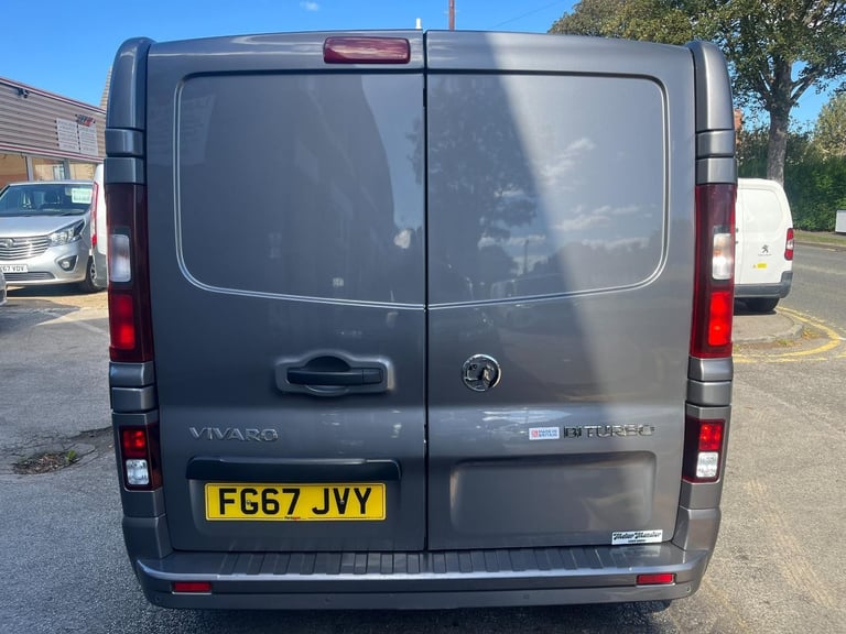 Vauxhall Vivaro 1.6 CDTi 2900 BiTurbo ecoTEC Sportive 6 Seat SWB Crew... 2018/67