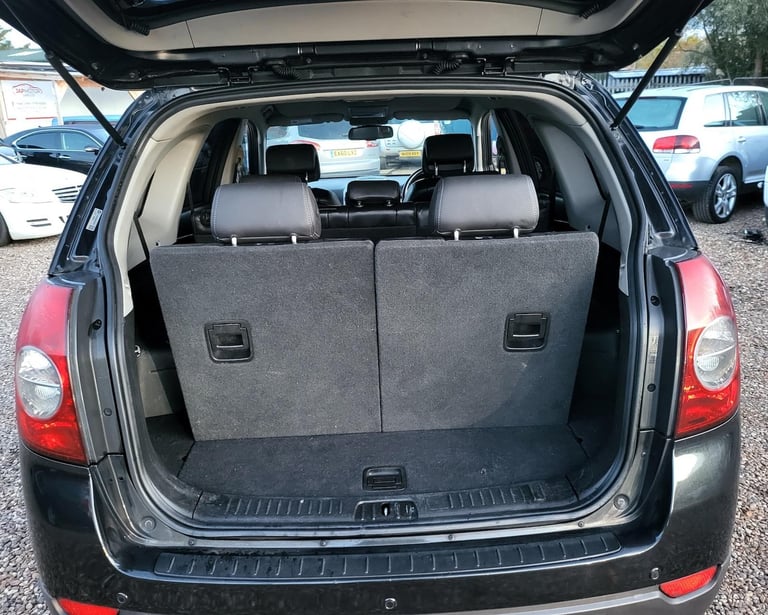 2012 FACELIFT CHEVROLET CAPTIVA 2.2 VCDi LT 5 DOOR 7 SEATER AUTOMATIC BLACK