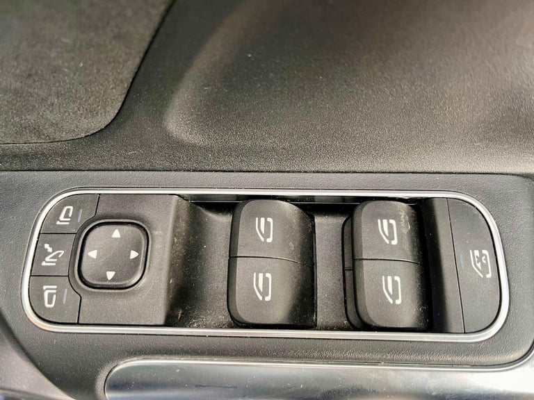 2019 Mercedes-Benz B Class 1.3 B180 AMG Line (Premium Plus) 7G-DCT Euro 6 (s/s) 5dr MPV Petrol Au...