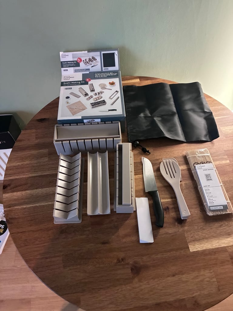 Sushi making kit