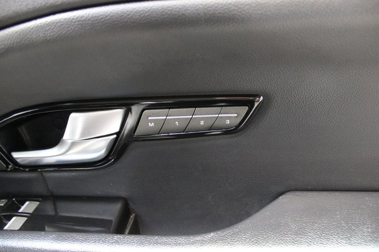 2017 Land Rover Range Rover Evoque 2.0 TD4 SE Tech Coupe 3dr Diesel Auto 4WD Euro 6 (stop/start) ...