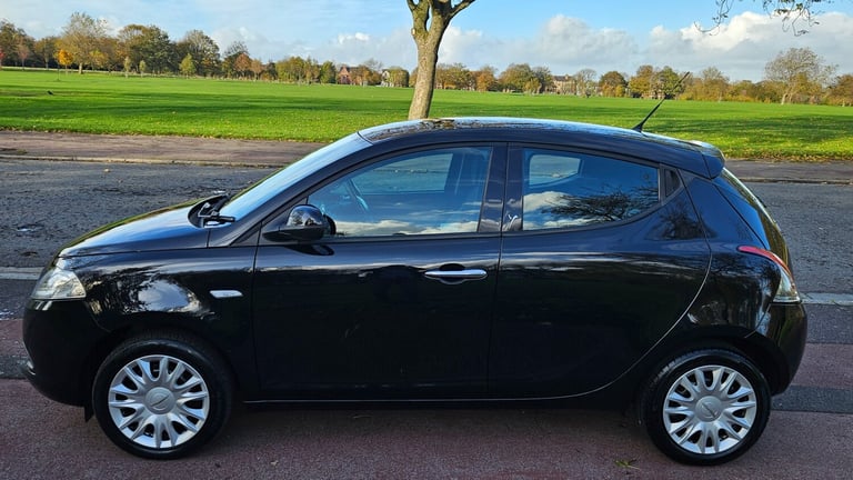 2013 Chrysler Ypsilon 1.2 S 5dr HATCHBACK Petrol Manual