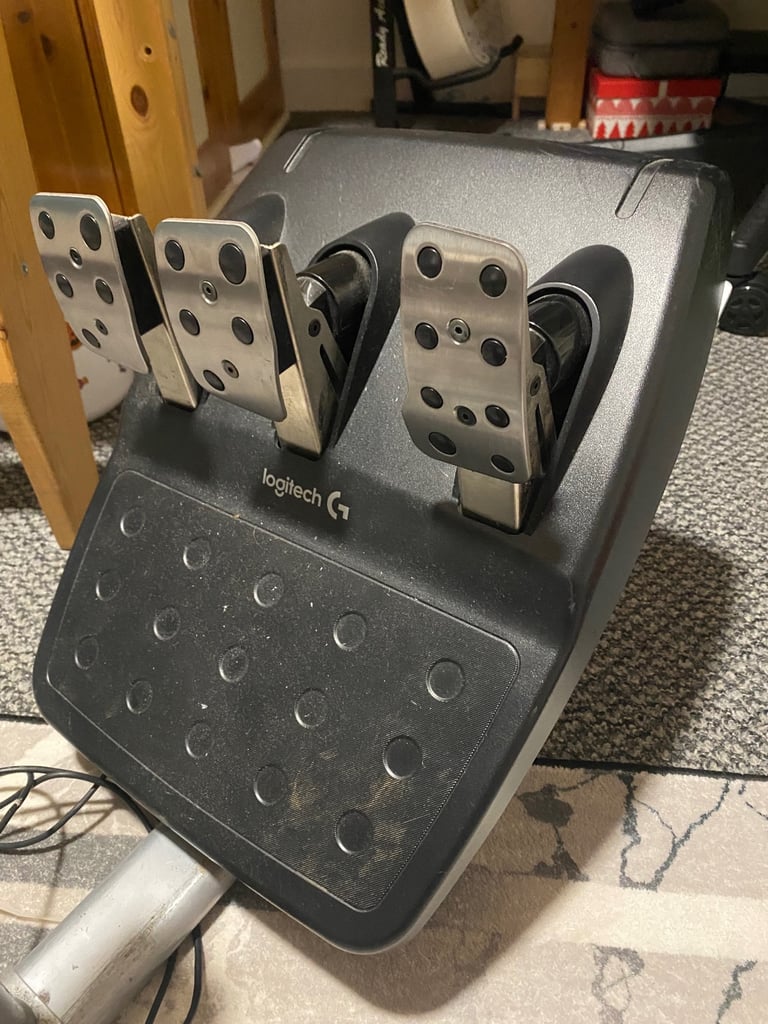 PlayStation Logitech steering wheel 