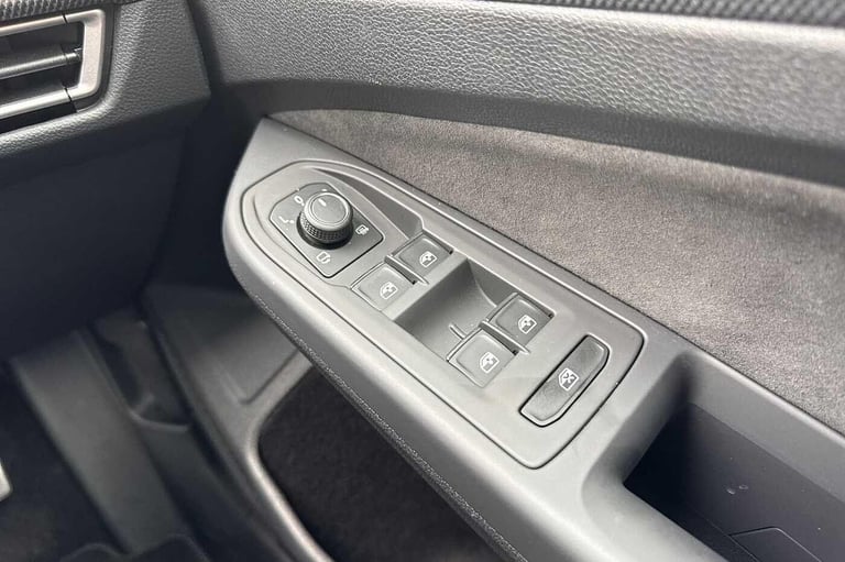 2024 Volkswagen Golf 1.5TSI 150PS Hatch Ã¢Â­ÂBlack Pack, Sunroof, DCC, Keyless, Winter Pack, To ...