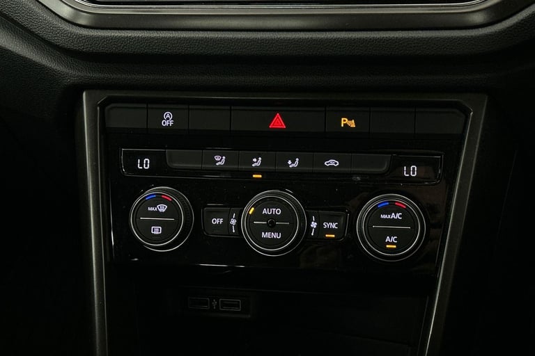 2019 Volkswagen T-Roc 1.5 TSI EVO Design 5dr HATCHBACK PETROL Manual