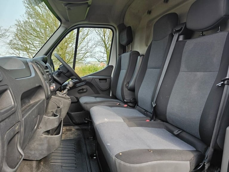 2019 19 RENAULT MASTER 2.3 DCI ENERGY 35 BUSINESS+ PANEL VAN 5DR DIESEL MANUAL F