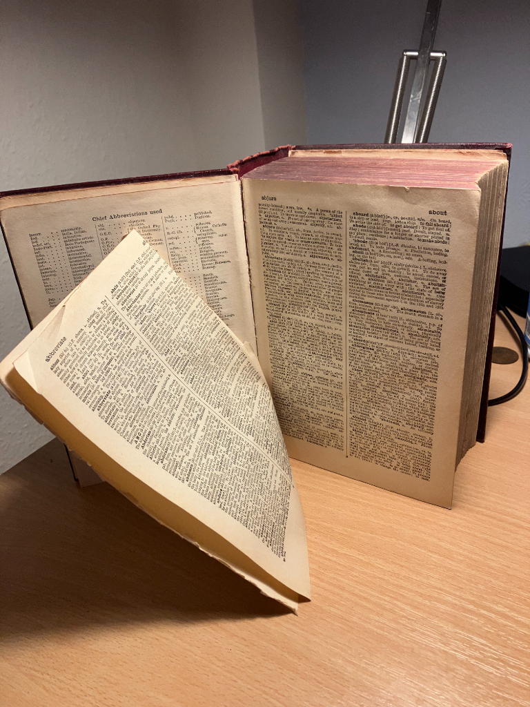 NEW ENGLISH DICTIONARY., Earnest Baker (1932)