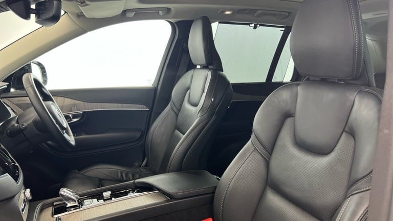 2023 Volvo XC90 Plus, B5 AWD mild hybrid, Diesel, Dark, 7 Seats (Panoramic Sunroof, BLIS) Estate ...