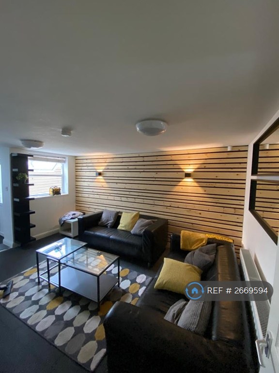 6 bedroom house in Albert Edward Road, Liverpool, L7 (6 bed) (#2669594)