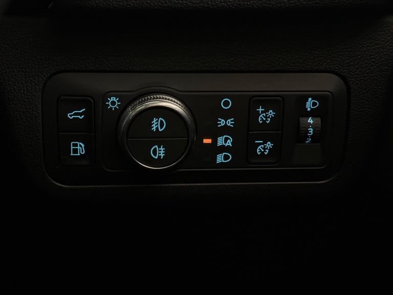 2023 Ford Kuga 2.5 Duratec 14.4kWh ST-Line X Edition CVT Euro 6 (s/s) 5dr HATCHBACK Petrol/Electr...