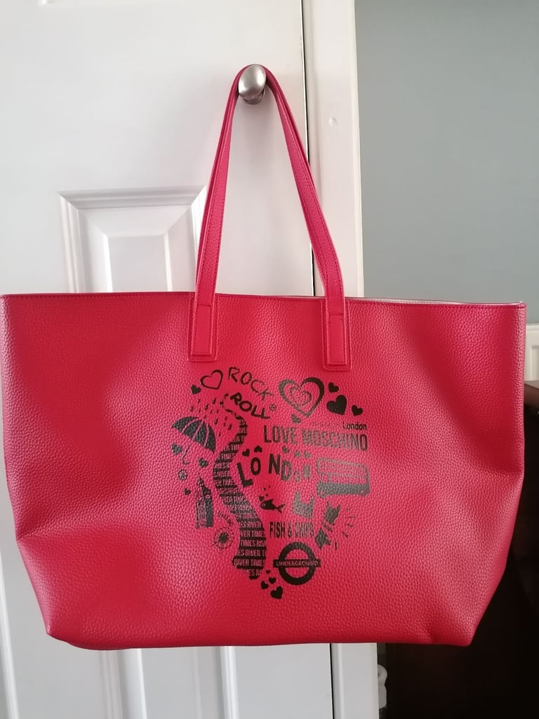 Gorgeous Moschino handbag new without tags