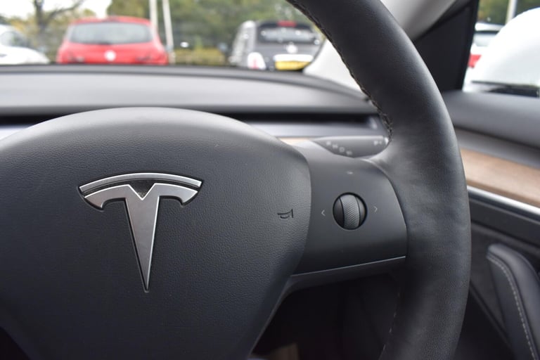 2021 Tesla Model 3 Standard Range Plus Auto RWD 4dr SALOON Electric Automatic