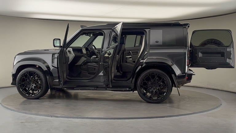 2024 Land Rover Defender 110 3.0 D250 MHEV X-Dynamic HSE SUV 5dr Diesel Auto 4WD Euro 6 (s/s) (25...