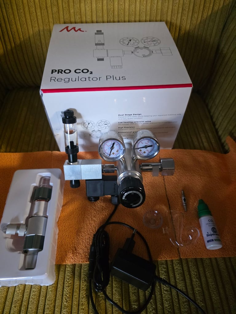 image for STRIDEWAYS PRO- DUAL STAGE CO2 REGULATOR, inc INLINE DIFFUSER, Co2 CHECKER,BRAND NEW -UNUSED