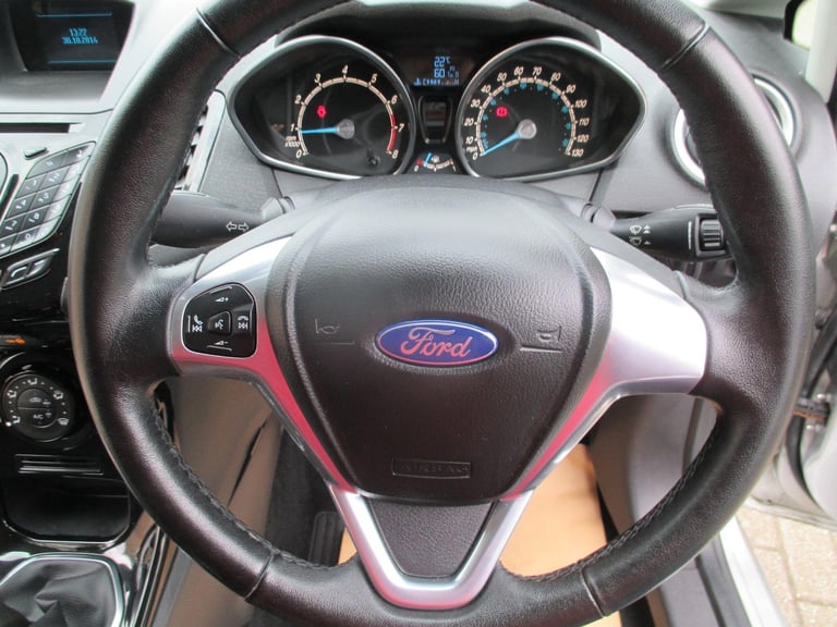 2014 Ford Fiesta 1.25 Zetec Euro 5 5dr HATCHBACK Petrol Manual