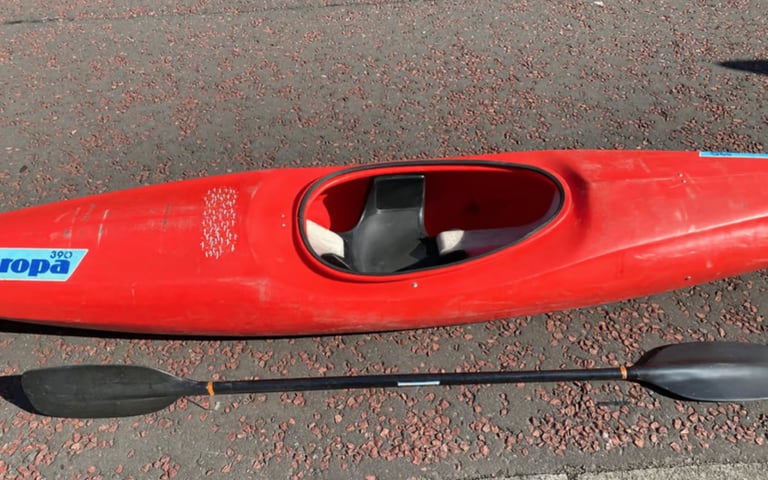 2 Kayaks FREE DELIVERY Canoe Touring Whitewater River Sea Fishing with paddle life vest 