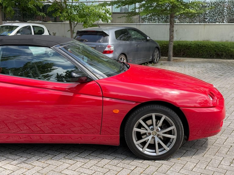 2005 Alfa Romeo Spider 2.0 JTS Lusso 2dr CONVERTIBLE Petrol Manual