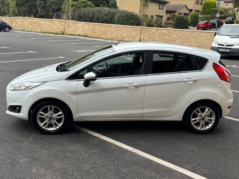2016 Ford Fiesta 1.25 82 Zetec 5dr HATCHBACK Petrol Manual