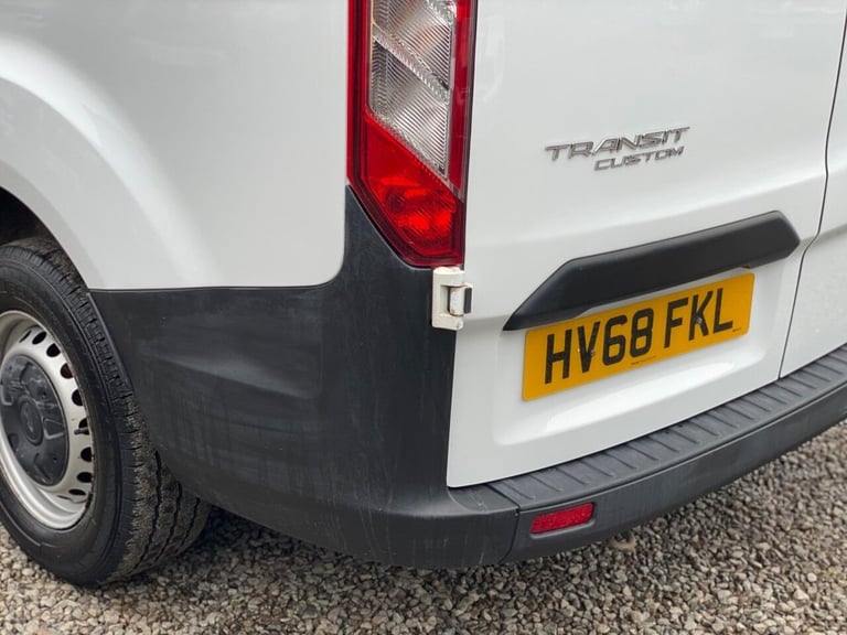 2018 Ford Transit Custom 2.0 300 EcoBlue Panel Van 5dr Diesel Manual L2 H1 Euro 6 (105 ps) PANEL ...