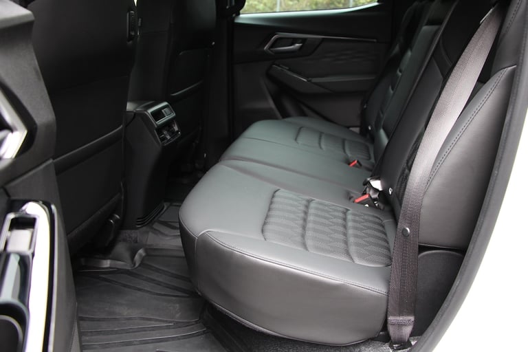 2025 Isuzu D-Max TD V-Cross Double Cab 4x4 [205] (BIG SPEC, FREE MAINLAND UK DELIVERY !!) Pick Up...