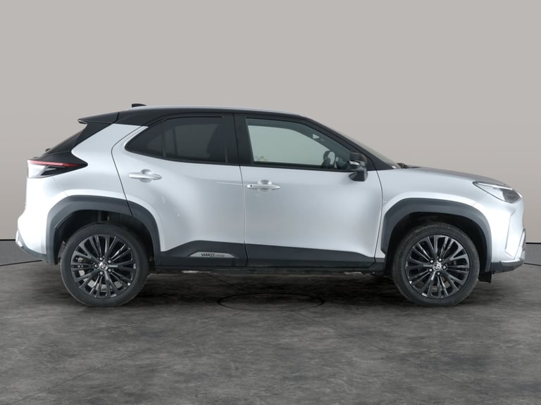 2022 Toyota Yaris Cross 1.5 VVT-h Dynamic SUV 5dr Petrol Hybrid E-CVT AWD Euro 6 (s/s) (116 ps) -...