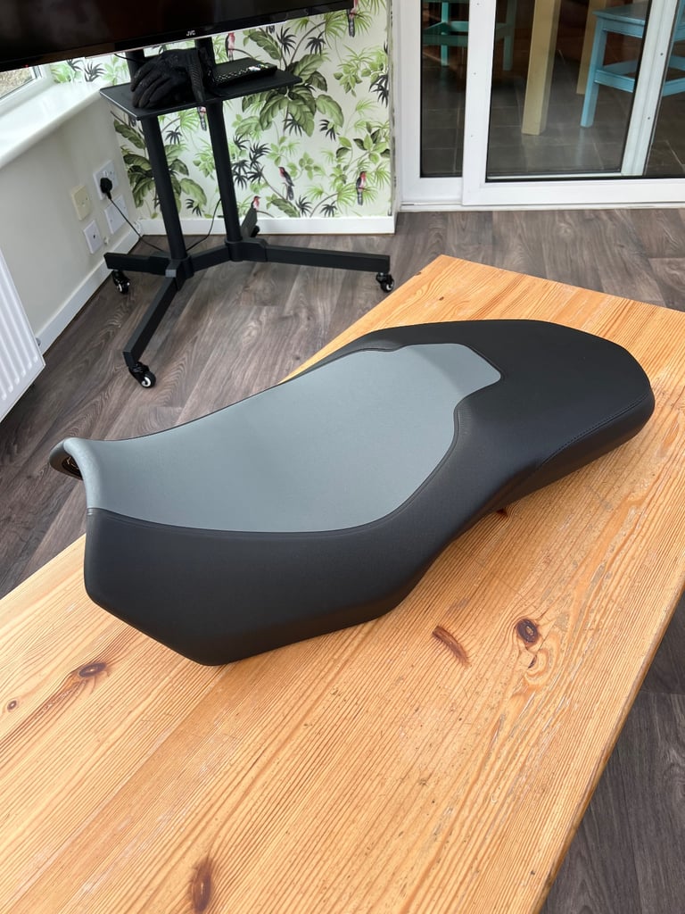 BMW F850GS comfort seat