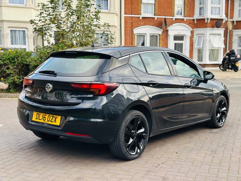 2016 Vauxhall Astra 1.6 CDTi 16V 136 SRi 5dr HATCHBACK Diesel Manual