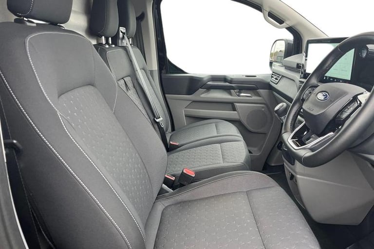 2025 Ford Transit Custom 280 Limited L2 LWB FWD 2.0 EcoBlue 136ps FRONT HEATED WINDSCREEN, CRUISE...
