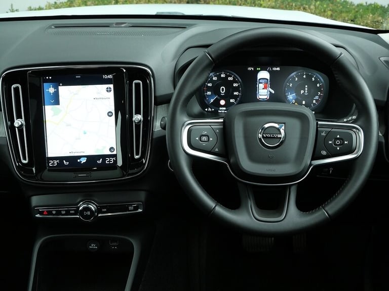 2020 Volvo XC40 2.0 B4P Inscription Pro 5dr Auto ESTATE PETROL Automatic