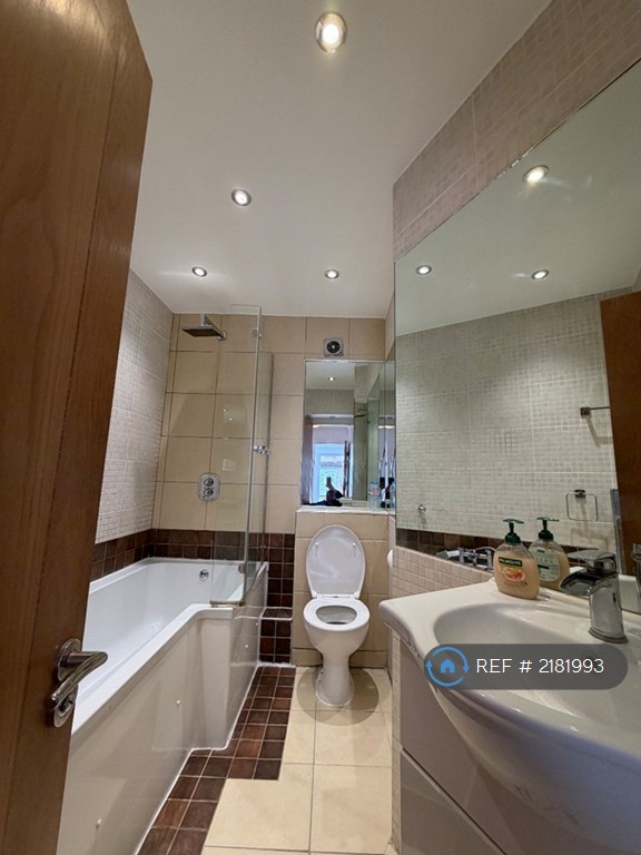3 bedroom house in Barking, Barking, RM9 (3 bed) (#2181993)
