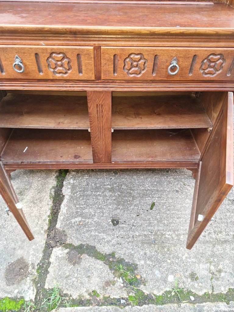 Dresser £60