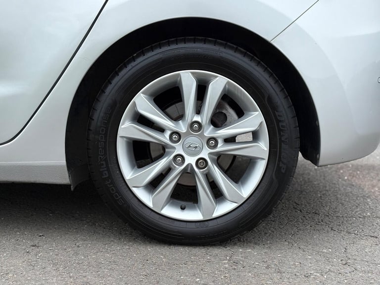 2012 Hyundai i30 1.6 CRDi [128] Blue Drive Style Nav 5dr HATCHBACK DIESEL Manual