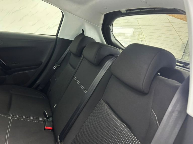 2018 Peugeot 208 1.2 PureTech Allure Premium Hatchback 5dr Petrol Manual Euro 6 (s/s) (82 ps Hatc...