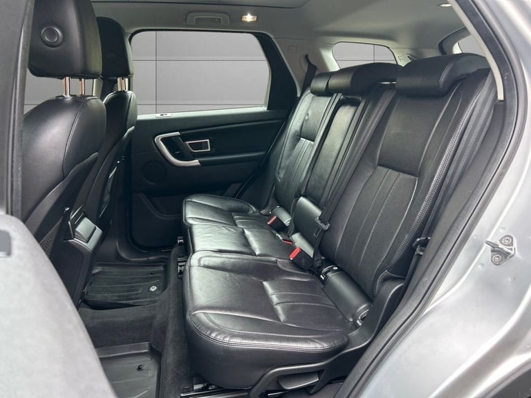 2017 Land Rover Discovery Sport 2.0 TD4 HSE SUV 5dr Diesel Auto 4WD Euro 6 (s/s) (180 ps) ESTATE ...