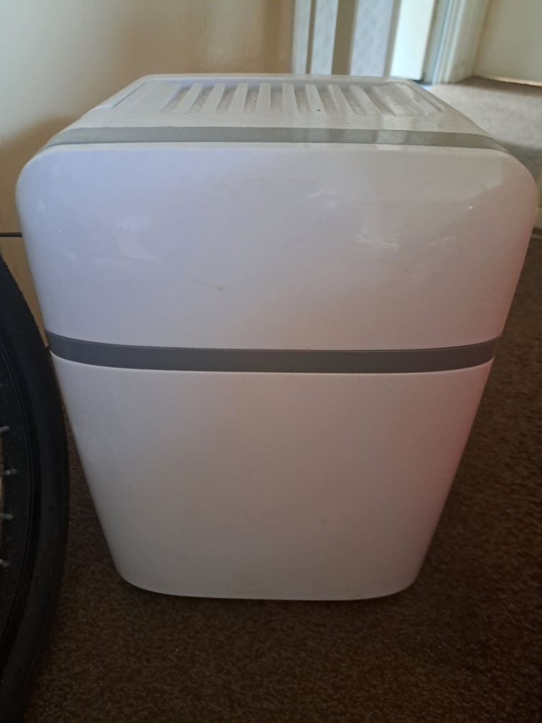 image for Mini fridge