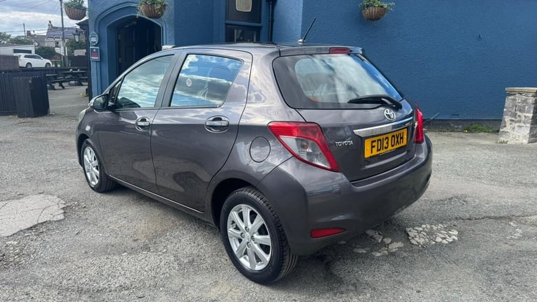 2013 Toyota Yaris VVT-I TR Hatchback Petrol Manual