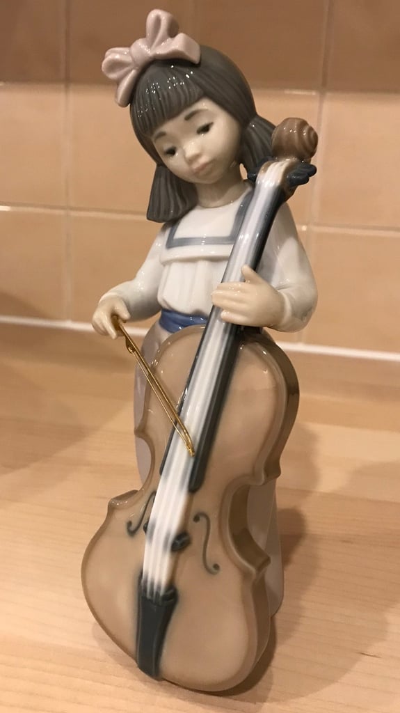 Nao by Lladro Figurine Girl with Cello Christmas 🎄 