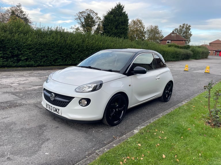 Adam 1.4 Petrol Slam Edition