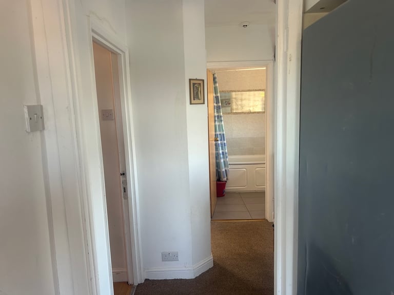 Lovely one bedroom flat to let in Whetstone N20 (please read ad)