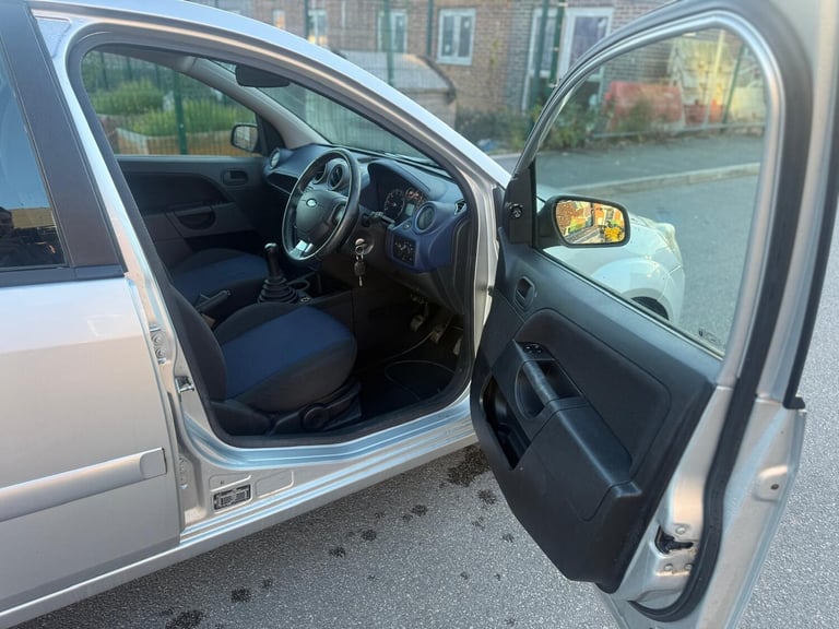 2008 Ford Fiesta 125 Zetec Blue 5dr HATCHBACK Petrol Manual - Image 7