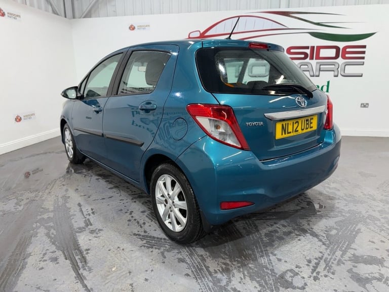 2012 Toyota Yaris 1.33 VVT-i TR 5dr Multidrive S HATCHBACK PETROL Automatic