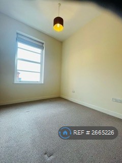 2 bedroom flat in Nightingale House, Nottingham, NG3 (2 bed) (#2665226)