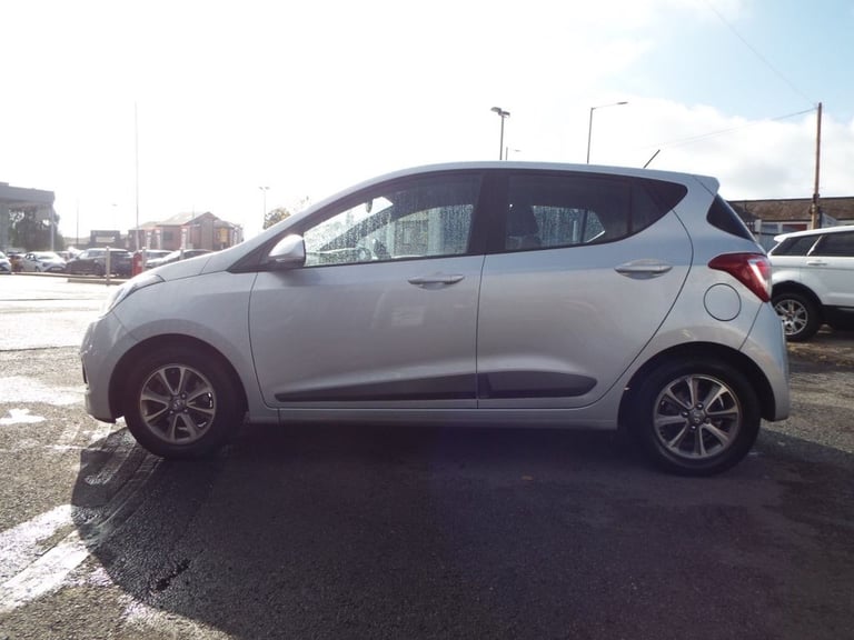 2014 Hyundai i10 1.0 Premium Hatchback 5dr Petrol Manual Euro 5 (66 ps) Hatchback Petrol Manual