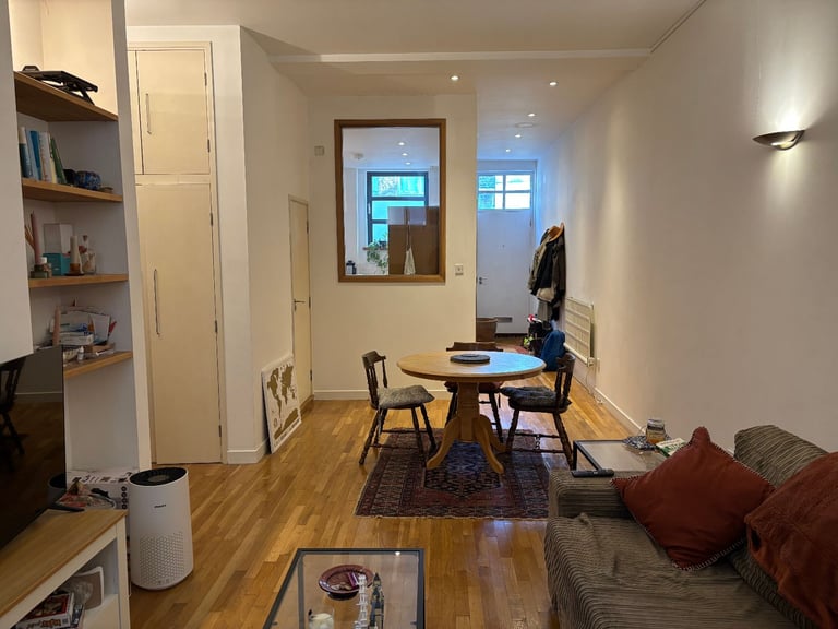 Superb one bedroom ground floor flat in Stoke Newington N16 9HS