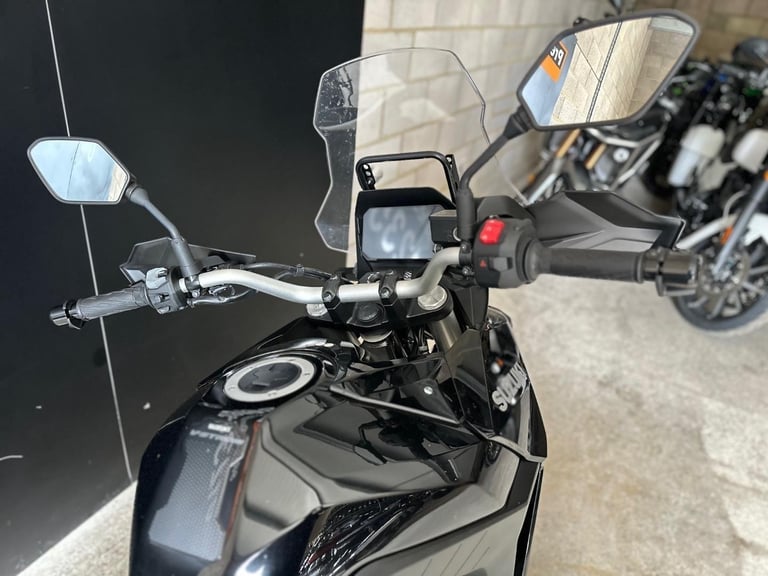 STUNNING ONE OWNER 2023/73 SUZUKI DL800 RE V-STROM